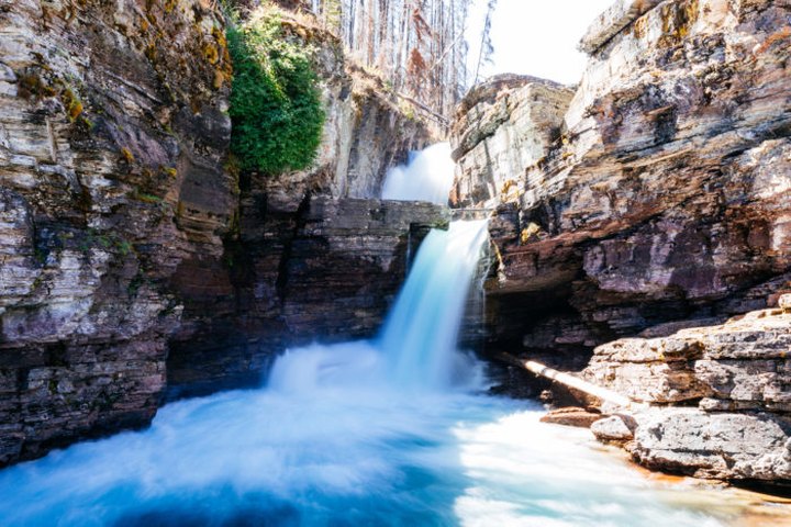 The Hike In Montana That Takes You To Not One, But TWO Insanely Beautiful Waterfalls