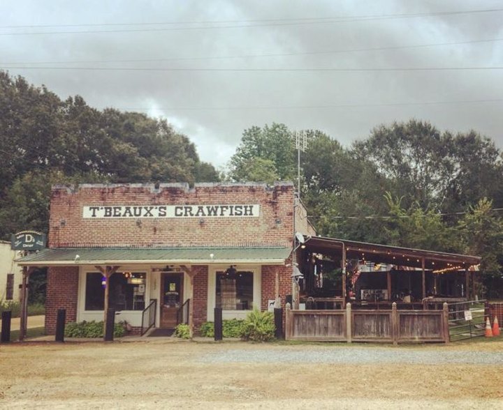 This Family-Owned Restaurant Serves The Best Cajun Food In Mississippi
