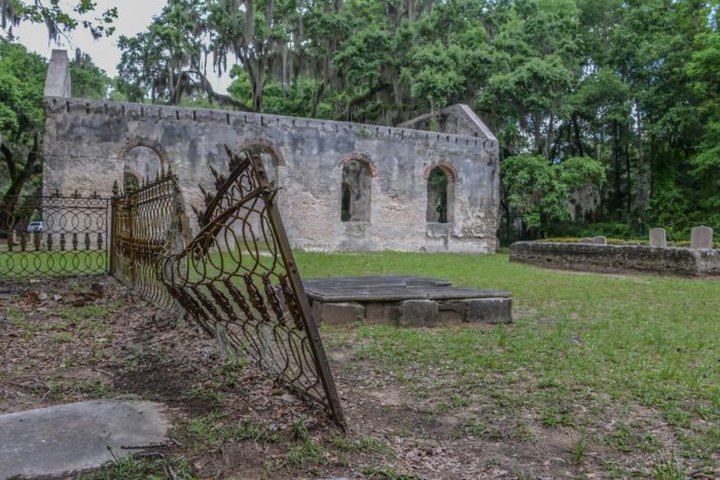 The Story Behind These Haunted Church Ruins In South Carolina Will Send You Running For The Woods