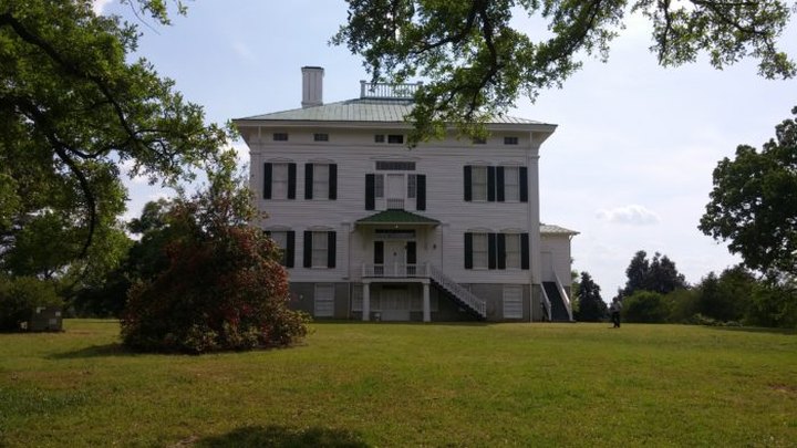 This After Dark Tour Of South Carolina's Most Haunted Plantation Will Utterly Terrify You