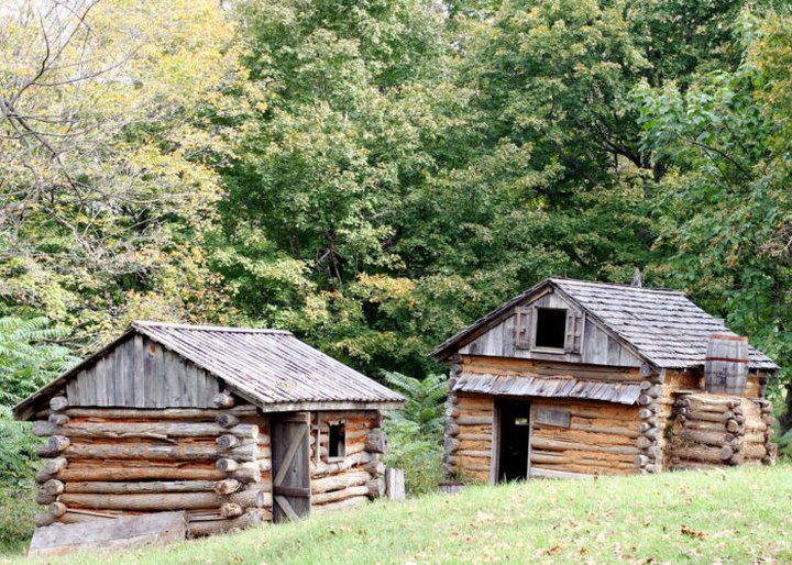 These 7 Kentucky Hiking Trails Lead To Some Incredible Pieces Of History
