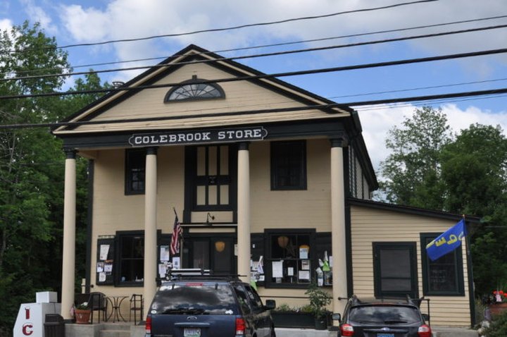 The Oldest General Store in Connecticut Has A Fascinating History