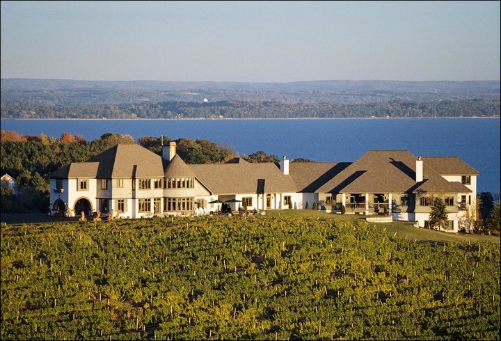 This Perfect Michigan Vineyard Has Amazing Wine And Even Lets You Spend The Night