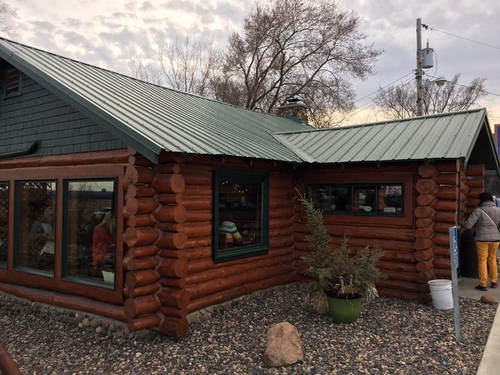 The Remote Cabin Restaurant In Minnesota That Feels Just Like Home