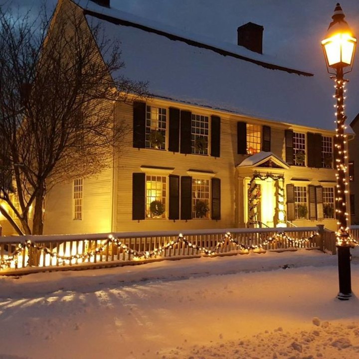 The Magical Tour At This Connecticut Museum Celebrates 3 Centuries Of Christmas