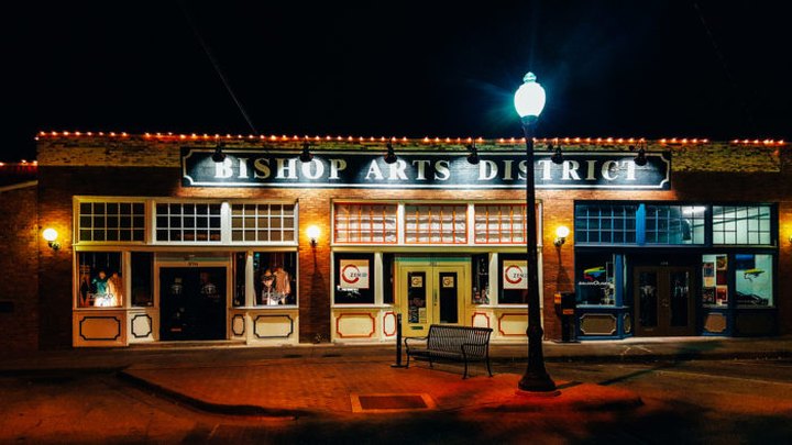 You'll Never Run Out Of Things To Do In This Charming Neighborhood In Dallas