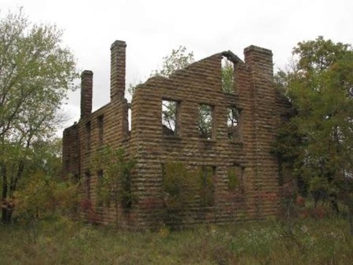 Hike To This Abandoned Mansion In Oklahoma That's Rumored To Be Haunted