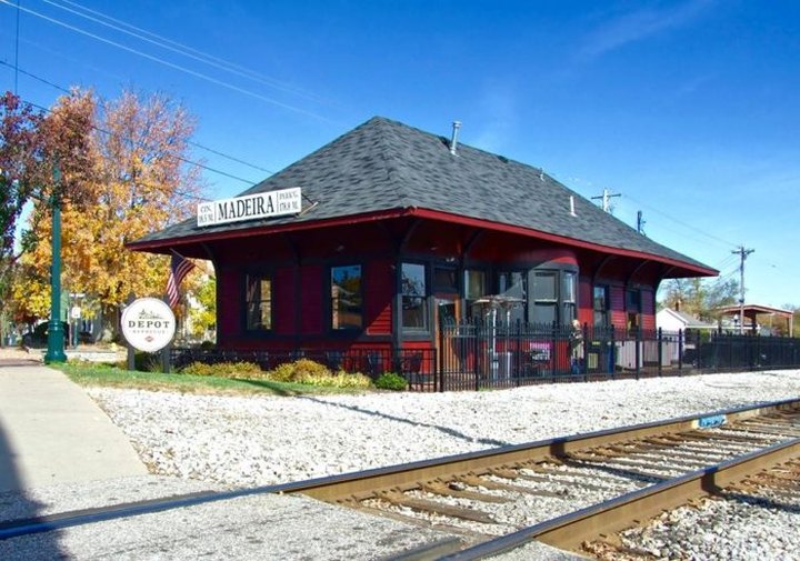 This Train Station Turned BBQ Joint Is One Of The Most Interesting Places To Eat In Cincinnati