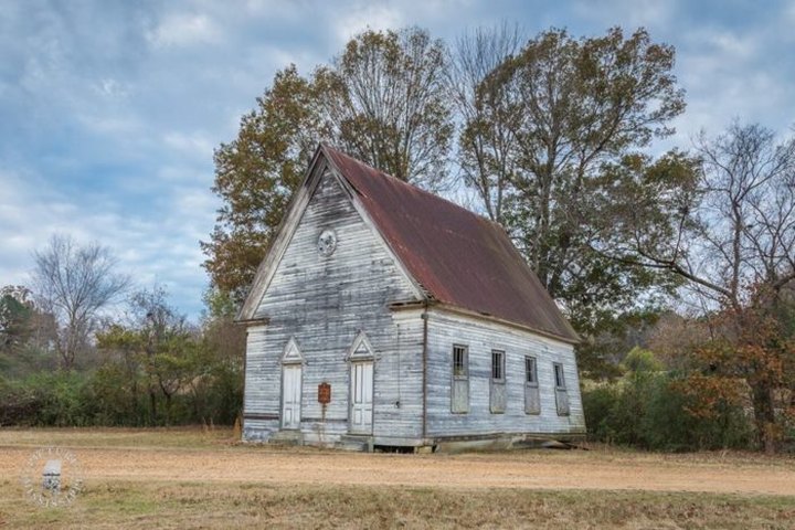7 Abandoned Mississippi Churches That Are Slowly Fading Away