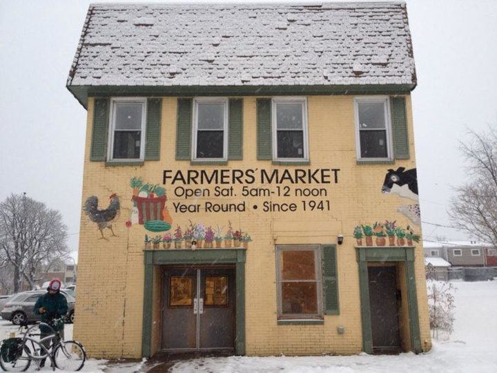 A Trip To This Year-Round Indoor Farmers Market In Pittsburgh Will Make Your Weekend Complete