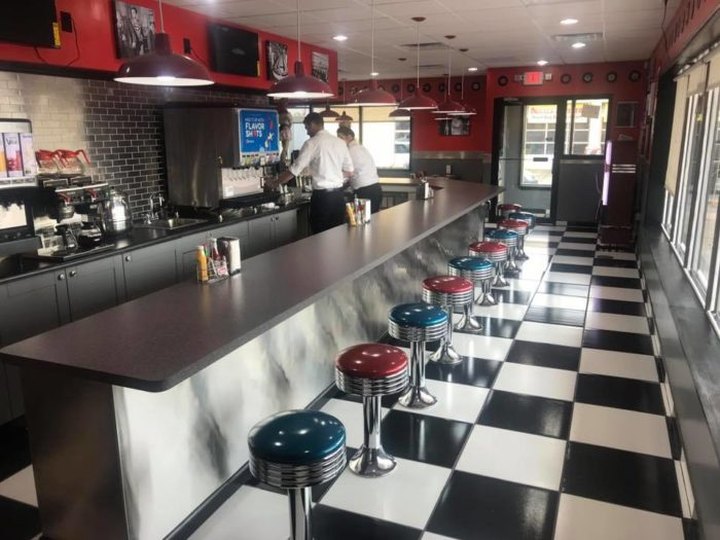 You’ll Absolutely Love This '50s Themed Diner In Milwaukee