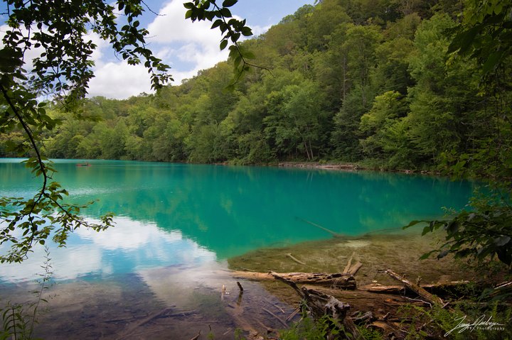 An Underrated Hike In New York Found In Green Lakes State Park Leads To A Hidden Turquoise Lake