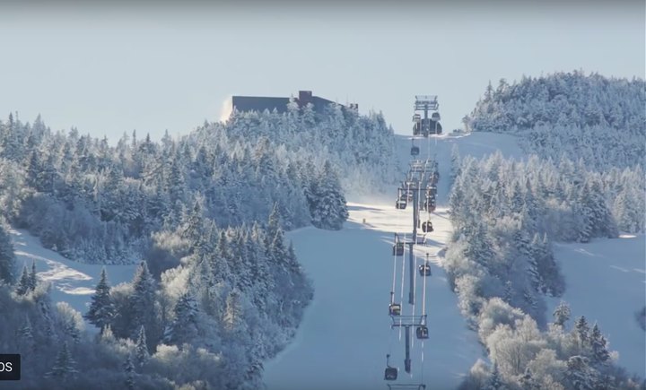 This Gondola Ride In Vermont Takes You Straight To A Mountain Restaurant With An Amazing View