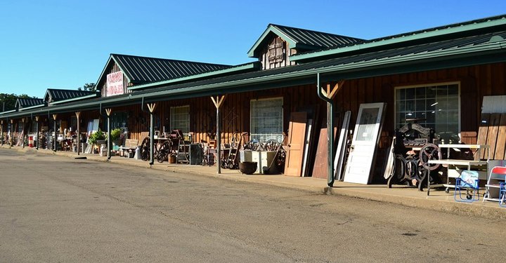 The Tiny Town In Missouri That’s Absolute Heaven If You Love Antiquing