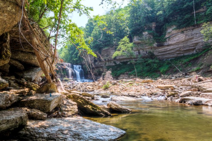 The Hike To This Gorgeous Tennessee Swimming Hole Is Everything You Could Imagine
