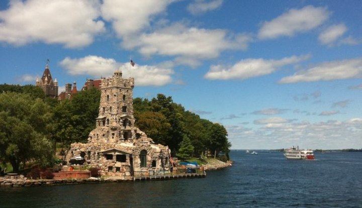 This New York Boat Ride Will Lead You To One Of America's Coolest Castles