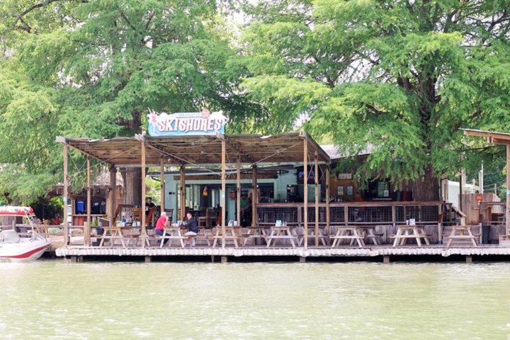 You'll Love The Views And The Burgers At This Lakeside Cafe In Austin