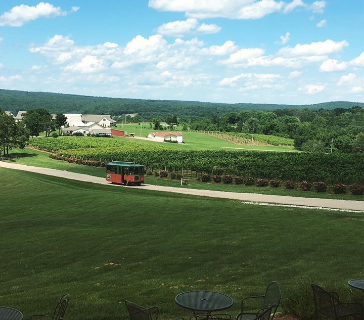 3 Trolley Tours Through Missouri's Most Popular Wine Destinations You'll Want To Take