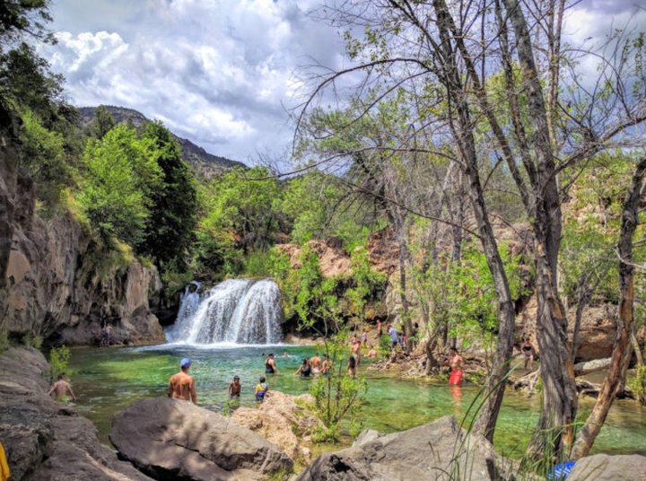 This 2.5-Mile Hike In Arizona Leads To The Dreamiest Swimming Hole