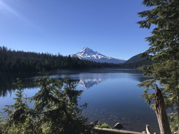 This Underrated Trail In Oregon Leads To A Hidden Turquoise Lake