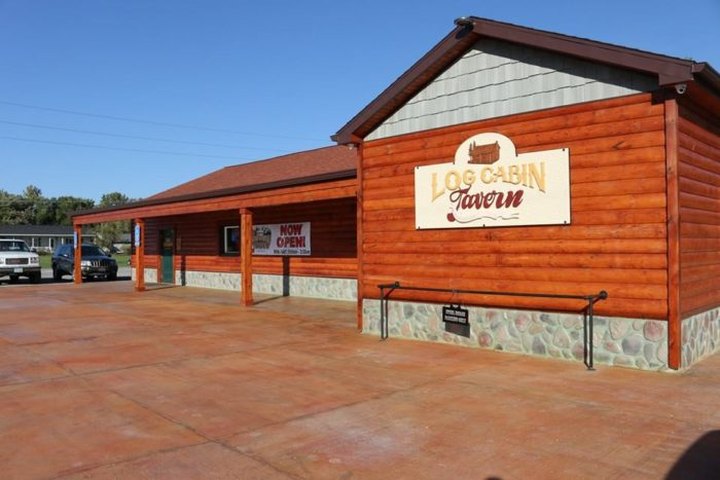 A Remote Cabin Restaurant In Ohio, Log Cabin Tavern Serves Up Some Of The Most Delicious Food
