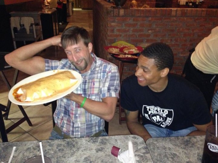There’s A Mexican Restaurant In Mississippi That Serves A 5-Pound Burrito We Bet You Can’t Eat All At Once