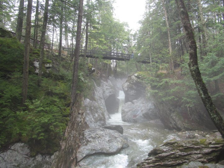 The Ultimate Bucket List For Anyone In Vermont Who Loves Waterfall Hikes