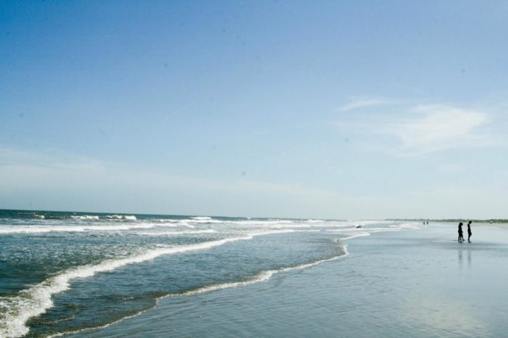 The Secret Tropical Beach In South Carolina Where The Water Is A Mesmerizing Blue