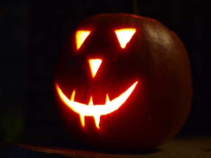 There's A Glowing Pumpkin Trail Coming To Wisconsin And It'll Make Your Fall Magical