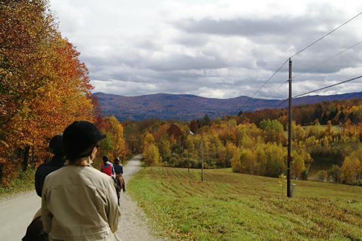 The Scenic Horseback Tour In Vermont That's Downright Magical In The Fall