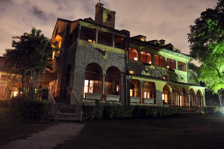 Take A Haunted History Tour Of This Florida Estate With Real Paranormal Investigators