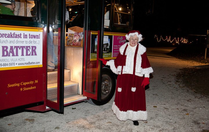The Santa Trolley In New Jersey That's A Christmas Dream Come True