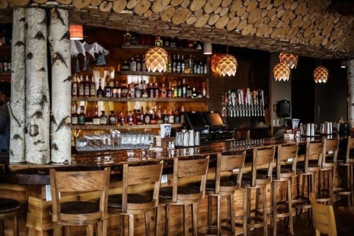 Nashville's Ski Lodge-Themed Bar And Grill Is The Perfect Way To Get Cozy This Season