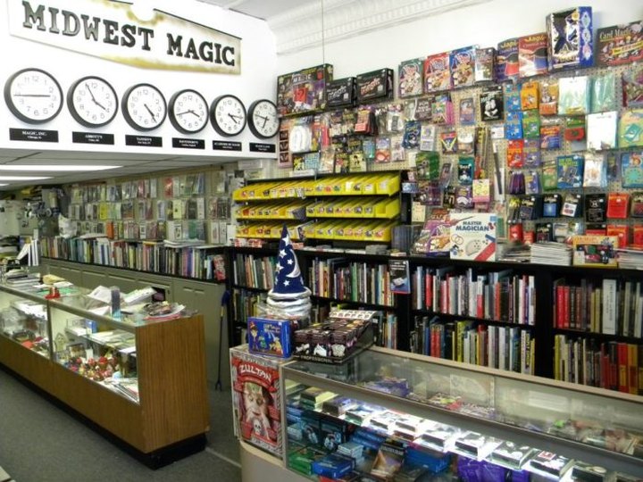 You Could Disappear For Days At The Midwest's Largest Magic Shop In Illinois