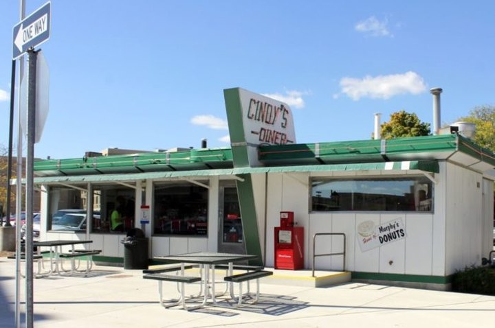 This Iconic Corner Diner That Opened In 1952 In Indiana Will Fill You With Nostalgia