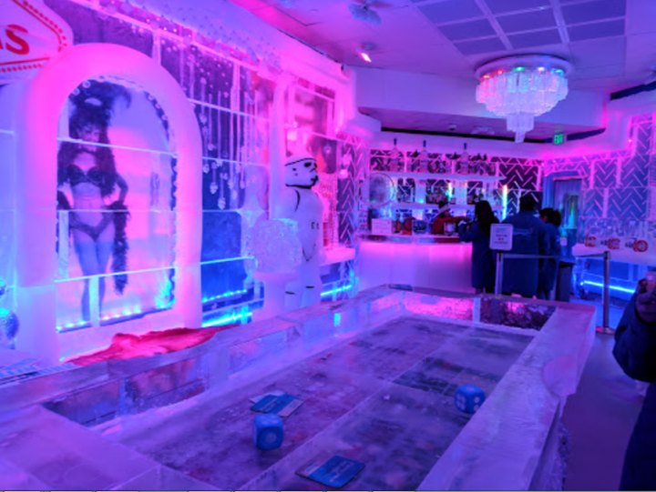 This Beautiful Bar In Nevada Is Made Of Over 180,000 Pounds Of Crystal Clear Ice