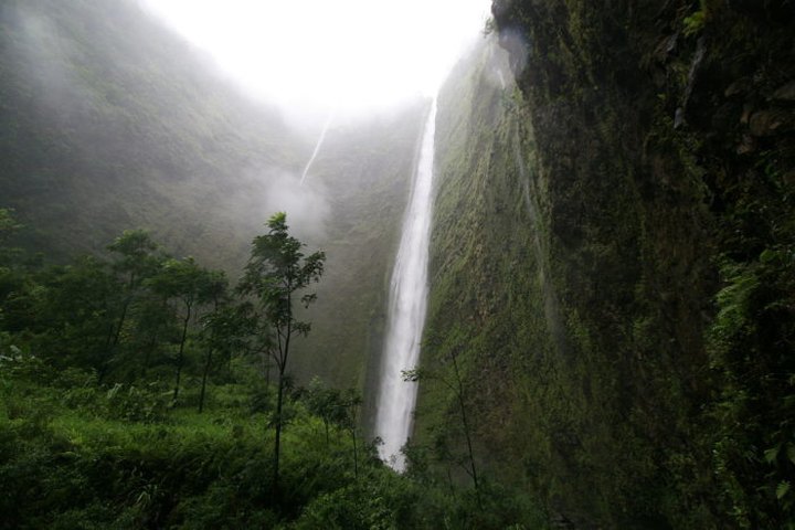 Most People Have Never Seen This Stunning Hawaiian Waterfall Up Close