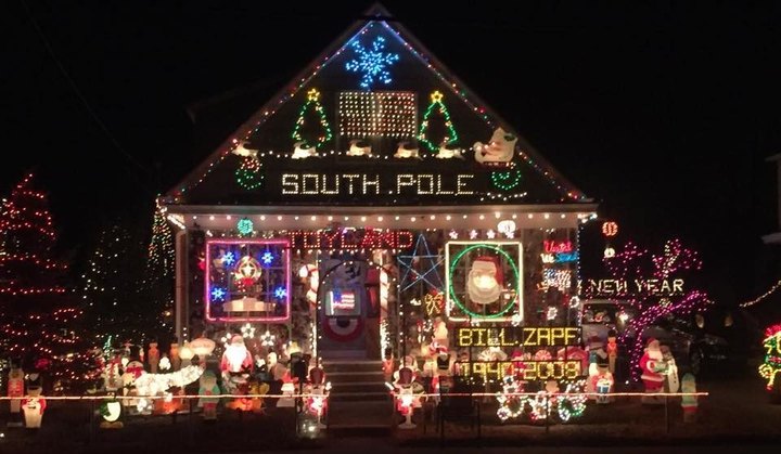 The One Over-The-Top Christmas House In Cincinnati That Has Been A Tradition For Generations