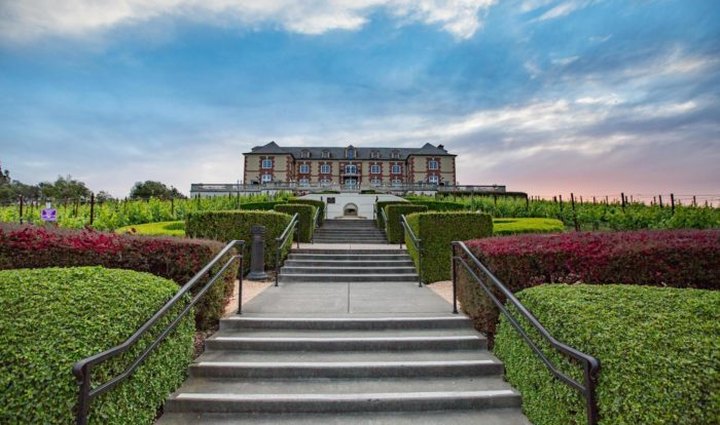 This Might Be The Most Beautiful Winery In All Of North America