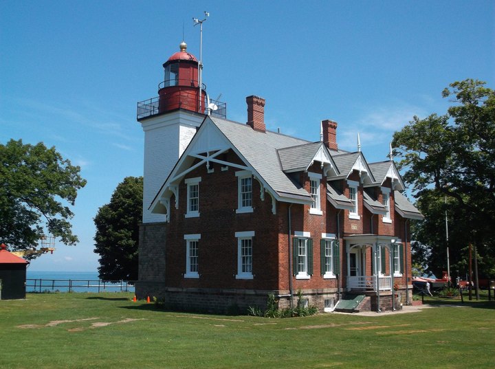 The Haunted Lighthouse Outside Buffalo That Will Send Shivers Up Your Spine