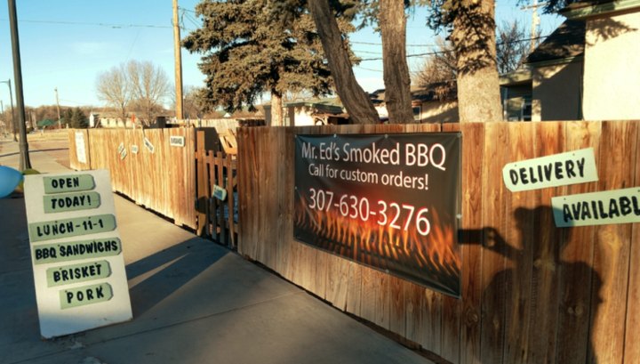 Hit The Road To Find This Remote BBQ Stand In Wyoming That's Finger-Lickin' Good