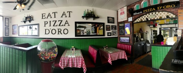 The Delicious Southern California Restaurant With The Biggest Pizzas We've Ever Seen