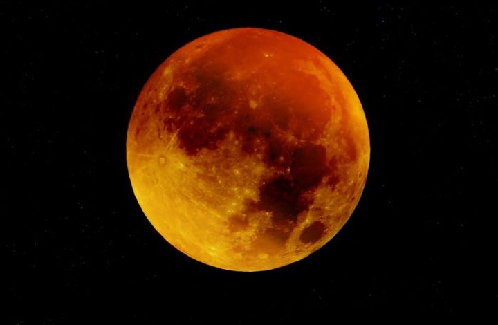 The Next Lunar Eclipse Will Be Visible From Illinois And You Won't Want To Miss Out