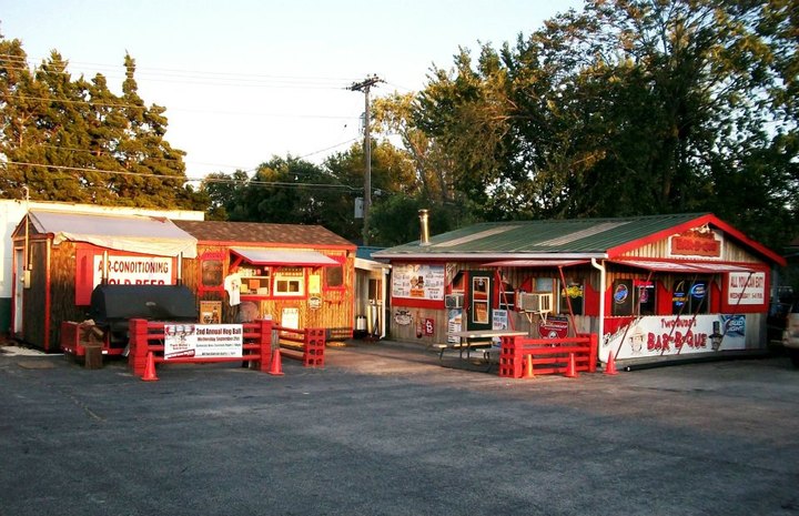 This Ramshackle BBQ Shack Hiding In Missouri Serves The Best BBQ Around