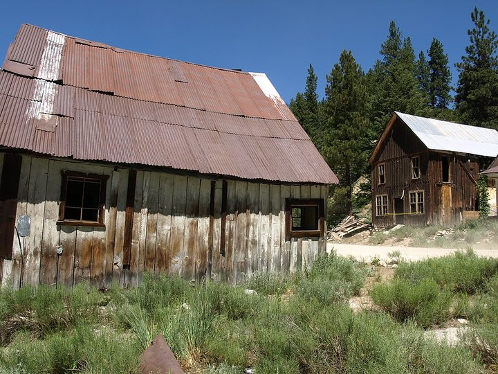 The Spooky (Almost) Ghost Town In Idaho With Fewer Than 10 Residents