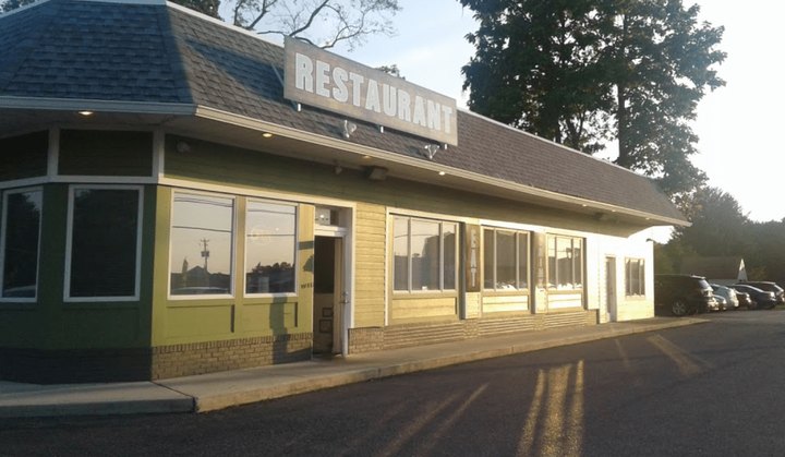 Skipping Dessert At This Famous Delaware Restaurant Should Be A Criminal Offense