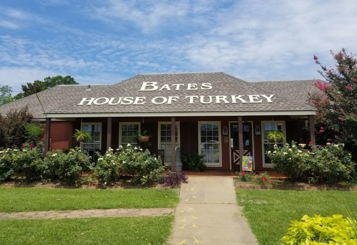 It's Thanksgiving Every Single Day At This Quirky Turkey Restaurant In Alabama