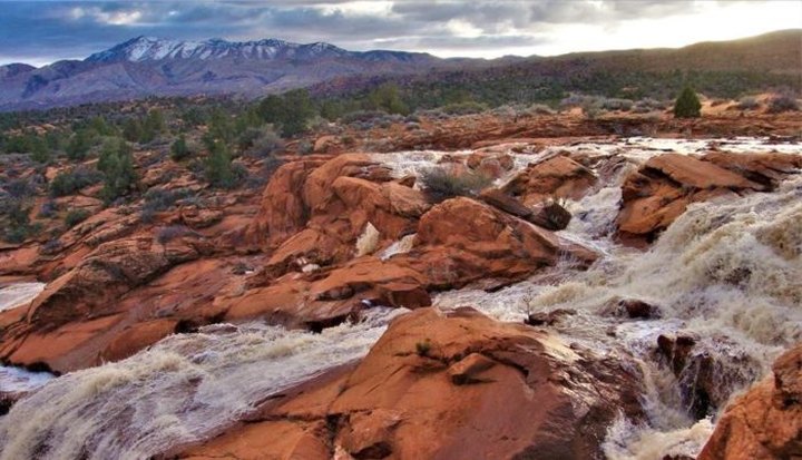 It's Extremely Rare To See These Utah Waterfalls, So Don't Miss Them Right Now