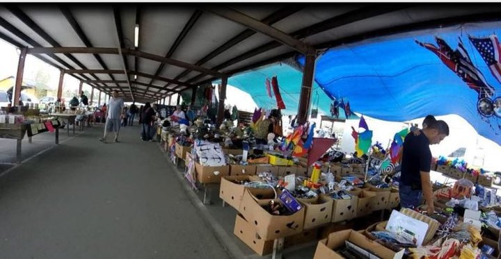 You Could Spend Hours At This Giant Outdoor Market In Mississippi