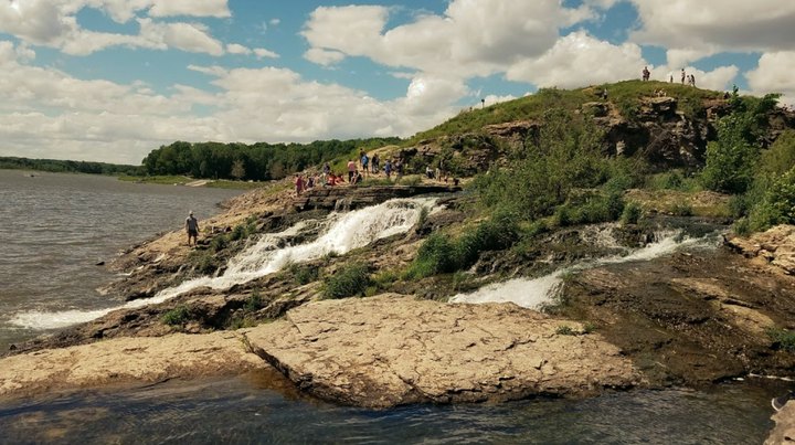 This Iowa Lake And Waterfall Will Be Your New Favorite Paradise